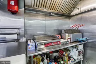 5977 Ogontz Ave, Philadelphia, PA 19141 - Photo 15