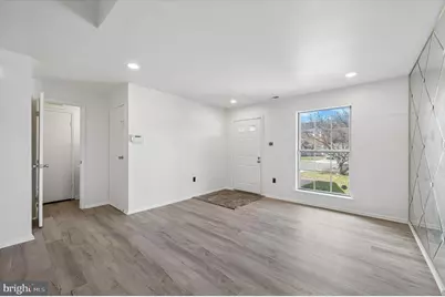 8410 Lyons Place, Philadelphia, PA 19153 - Photo 5