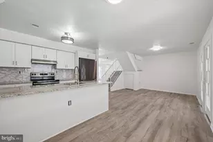 8410 Lyons Pl, Philadelphia, PA 19153 - Photo 9