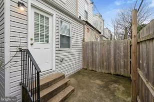 1612 S LeCount St, Philadelphia, PA 19145 - Photo 15