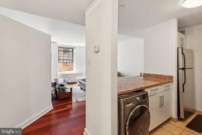 219 S 18th Street #1422, Philadelphia, PA 19103 - Photo 9