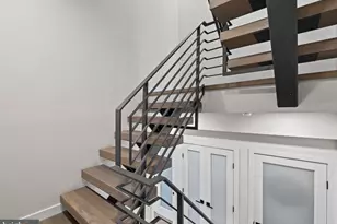 2106 Spring St, Philadelphia, PA 19103 - Photo 43