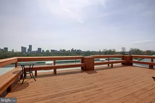 825 N 29th St, Philadelphia, PA 19130 - Photo 17