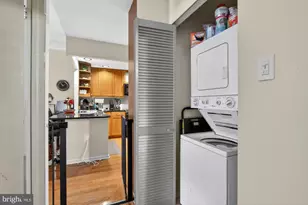 825 N 29th St, Philadelphia, PA 19130 - Photo 11