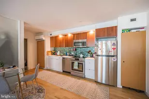 152 W Laurel St, Philadelphia, PA 19123 - Photo 5