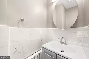 136 W Clarkson Ave, Philadelphia, PA 19120 - Photo 19