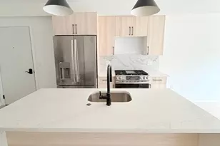 208 Vine St, Philadelphia, PA 19106 - Photo 3