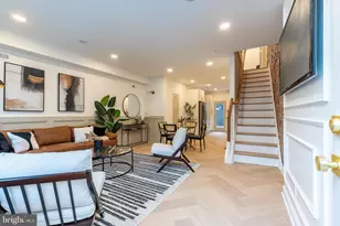 814 Mountain St, Philadelphia, PA 19148 - Photo 3