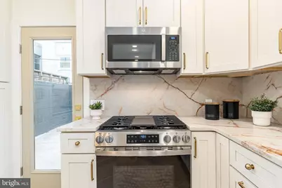 814 Mountain Street, Philadelphia, PA 19148 - Photo 13