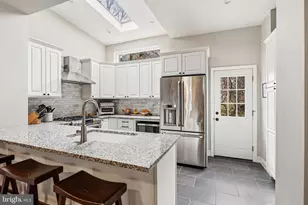 2944 Ogden St, Philadelphia, PA 19130 - Photo 11