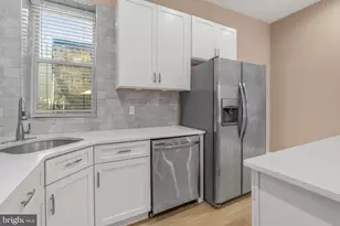 2658 Martha St, Philadelphia, PA 19125 - Photo 9