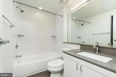 303 Vine Street #305, Philadelphia, PA 19106 - Photo 11