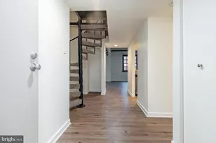 303 Vine St, Philadelphia, PA 19106 - Photo 3