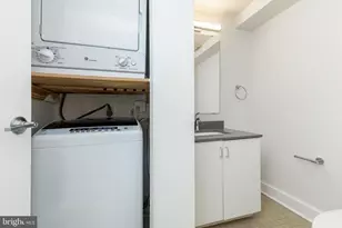 303 Vine St, Philadelphia, PA 19106 - Photo 7