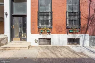 1817 Pine St, Philadelphia, PA 19103 - Photo 3