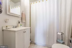 1817 Pine St, Philadelphia, PA 19103 - Photo 21