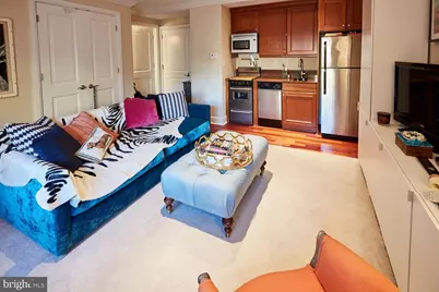 1701 Locust Street #1807, Philadelphia, PA 19103 - Photo 3