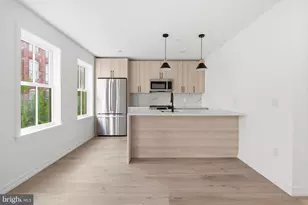 208 Vine St, Philadelphia, PA 19106 - Photo 3