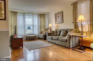 8171 Lister St, Philadelphia, PA 19152 - Photo 3