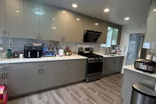 830 Pne Hl Rd, Philadelphia, PA 19115 - Photo 13