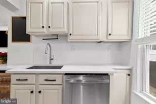 1639 Addison St, Philadelphia, PA 19146 - Photo 5