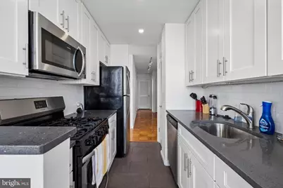 220 Locust Street #28DS, Philadelphia, PA 19106 - Photo 3