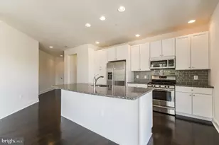 600 S 24th St, Philadelphia, PA 19146 - Photo 3