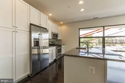 600 S 24th Street #210, Philadelphia, PA 19146 - Photo 3