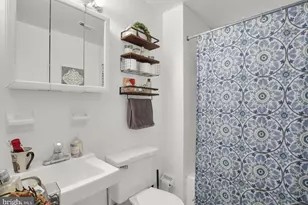 2137 Spruce St, Philadelphia, PA 19103 - Photo 9