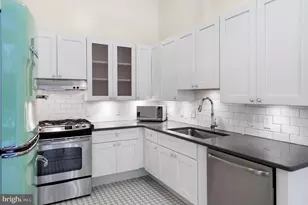 1516 Spruce St, Philadelphia, PA 19102 - Photo 13