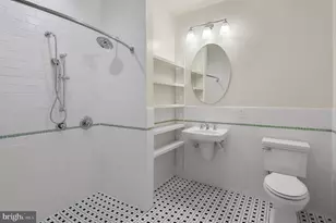 1516 Spruce St, Philadelphia, PA 19102 - Photo 5