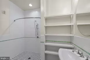 1516 Spruce St, Philadelphia, PA 19102 - Photo 3