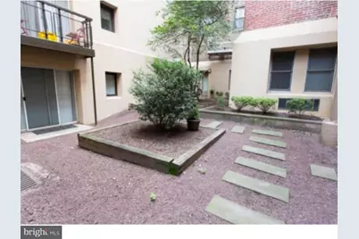 130-1 Arch Street #305, Philadelphia, PA 19106 - Photo 3