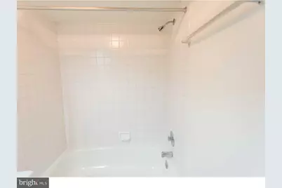 130-1 Arch Street #305, Philadelphia, PA 19106 - Photo 7