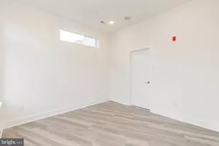 90 E Laurel St, Philadelphia, PA 19123 - Photo 11