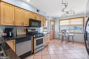 1036 Camas Dr, Philadelphia, PA 19115 - Photo 11