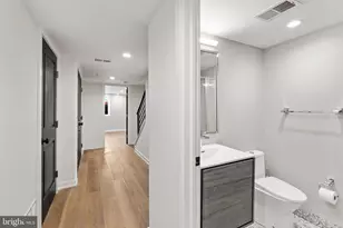 2526 W Girard Ave, Philadelphia, PA 19130 - Photo 33