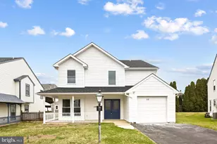 38 Magnolia Pl, Philadelphia, PA 19115 - Photo 1