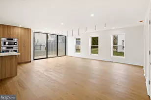 38 Magnolia Pl, Philadelphia, PA 19115 - Photo 9