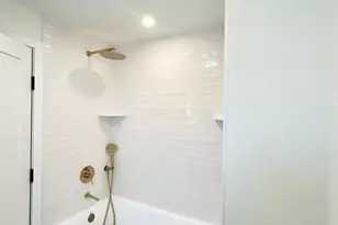 829 N Bucknell St, Philadelphia, PA 19130 - Photo 9