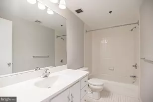 314 N 12th St, Philadelphia, PA 19107 - Photo 9