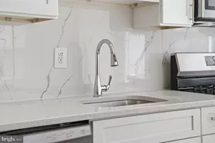 1634 Annin St, Philadelphia, PA 19146 - Photo 5