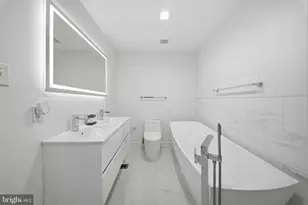 1634 Annin St, Philadelphia, PA 19146 - Photo 17