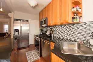 317 Hermitage St, Philadelphia, PA 19128 - Photo 9