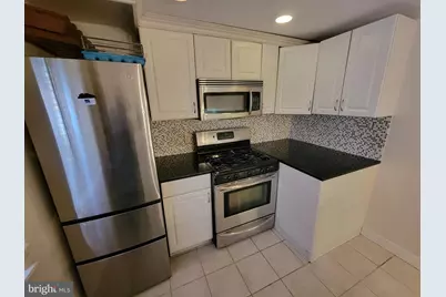 1828 Green Street #1R, Philadelphia, PA 19130 - Photo 9