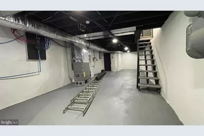 827 W Fisher Avenue, Philadelphia, PA 19141 - Photo 39