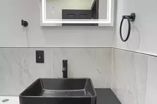 827 W Fisher Ave, Philadelphia, PA 19141 - Photo 31