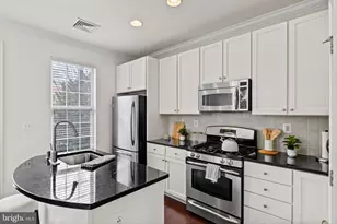 508 Governors Ct, Philadelphia, PA 19146 - Photo 11