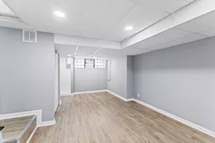 5921 Elsinore St, Philadelphia, PA 19120 - Photo 19