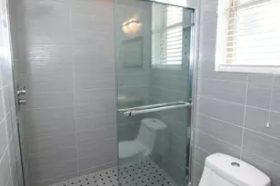 908 N 16th St, Philadelphia, PA 19130 - Photo 41